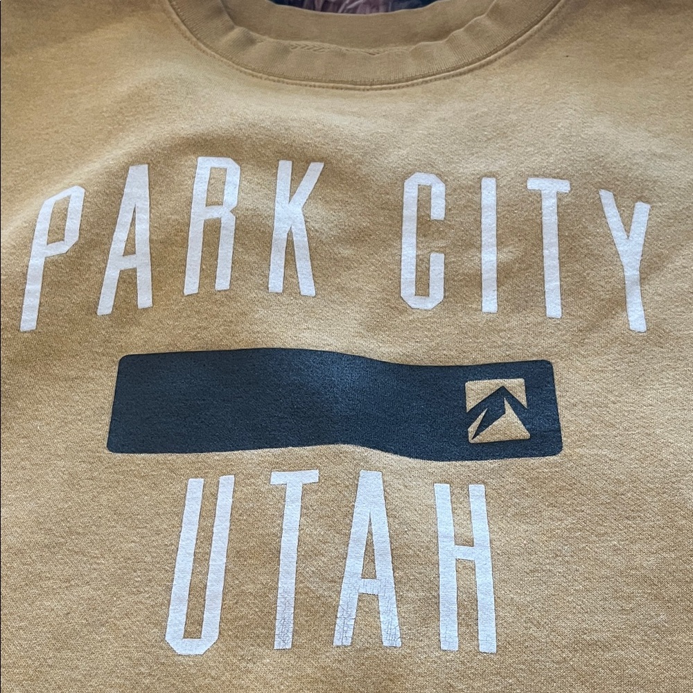 Outfitter Trading Co Park City Utah Crewneck Sweater - Picture 6 of 6